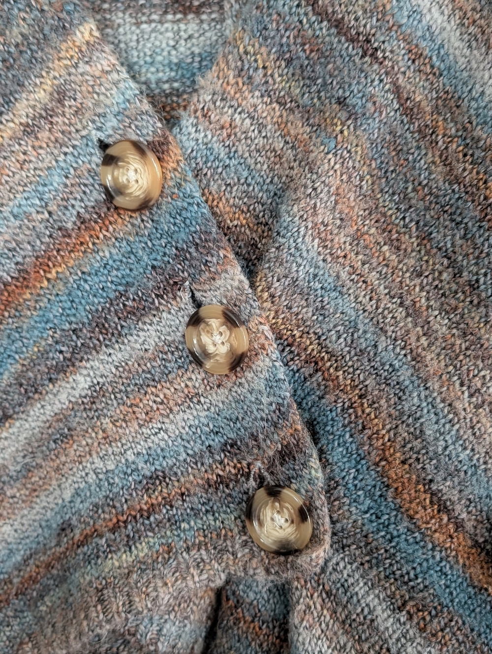 Jana | Women's L/XL | Button Style Wrap - Picture 4 of 15